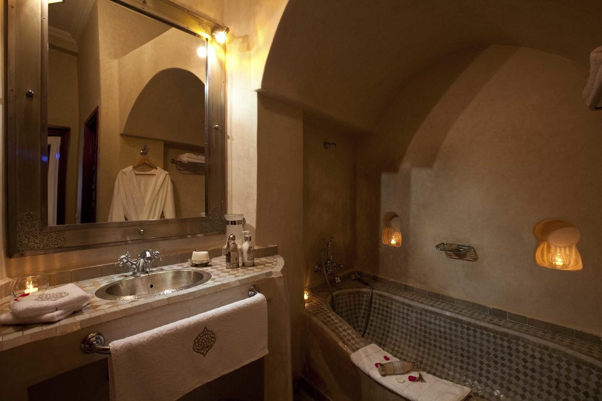 Riad Les Bougainvilliers Марракеш Экстерьер фото